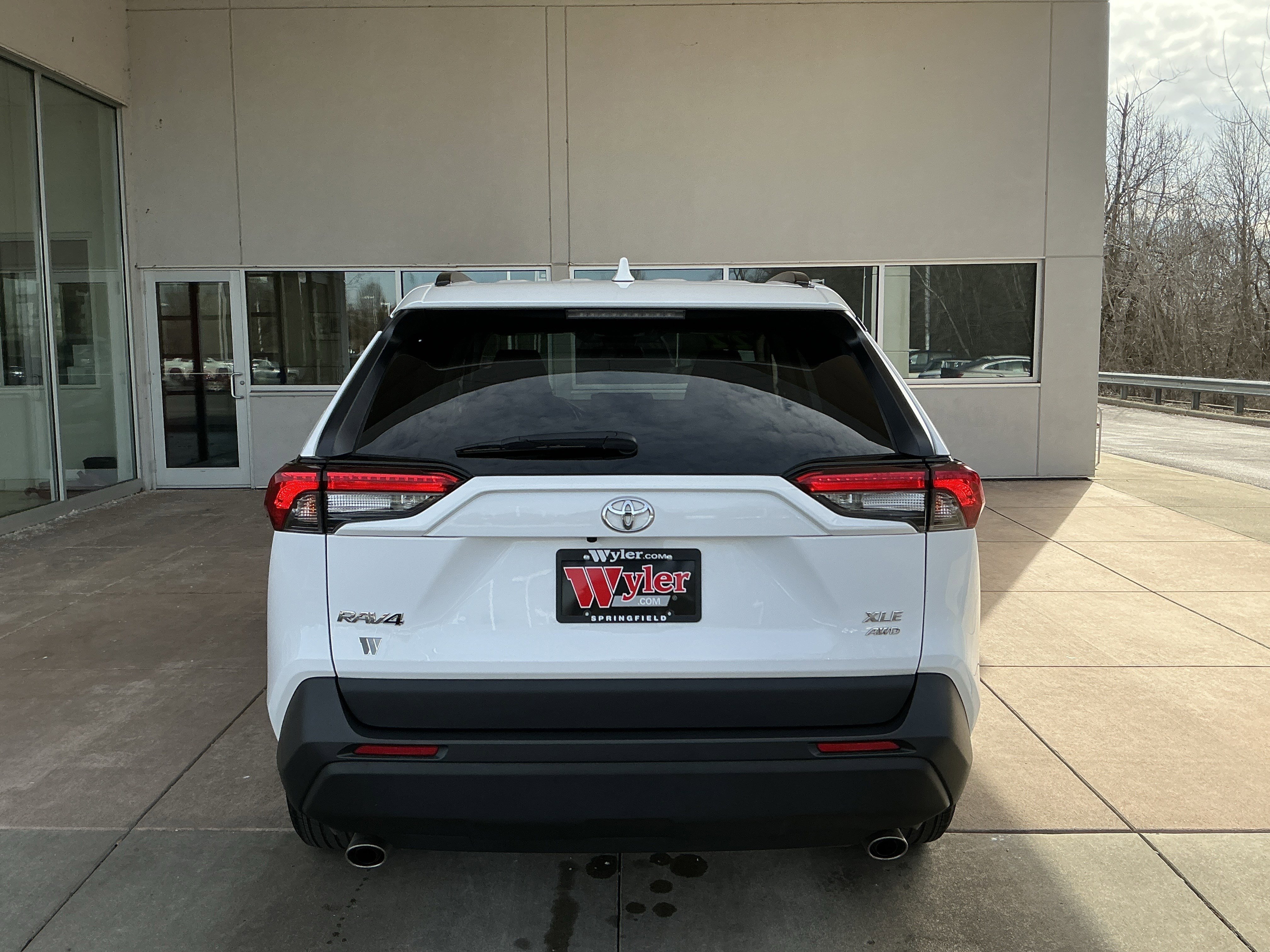 Used 2022 Toyota RAV4 XLE w/ Convenience Package image 21