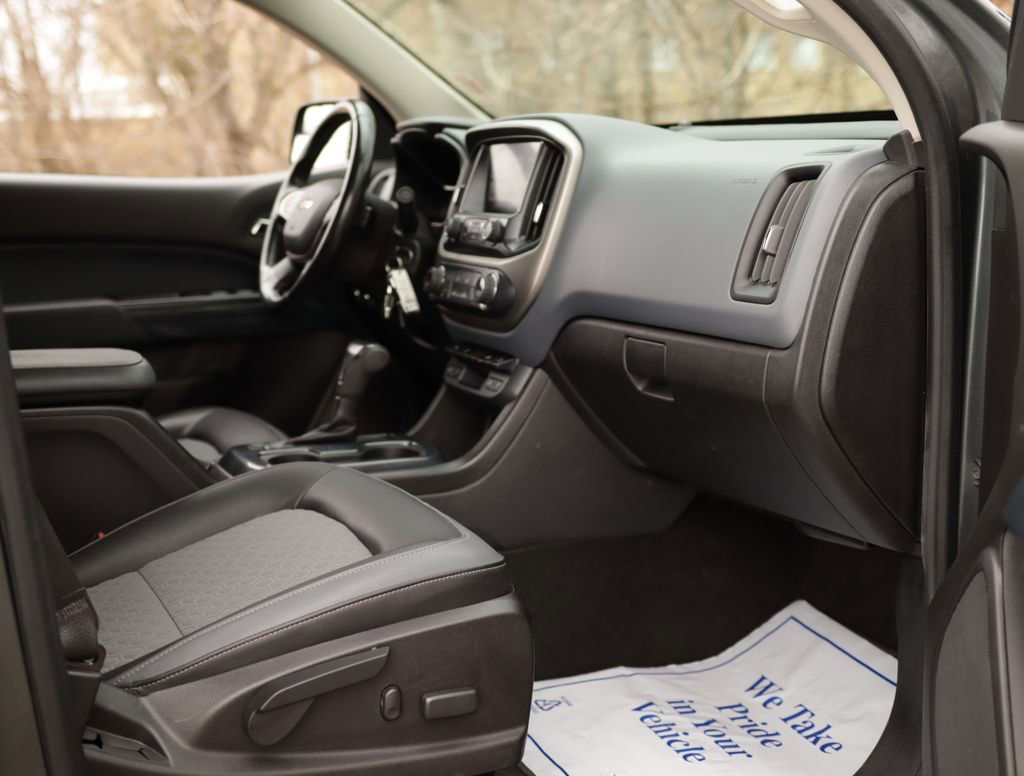 Used 2017 Chevrolet Colorado Z71 image 29