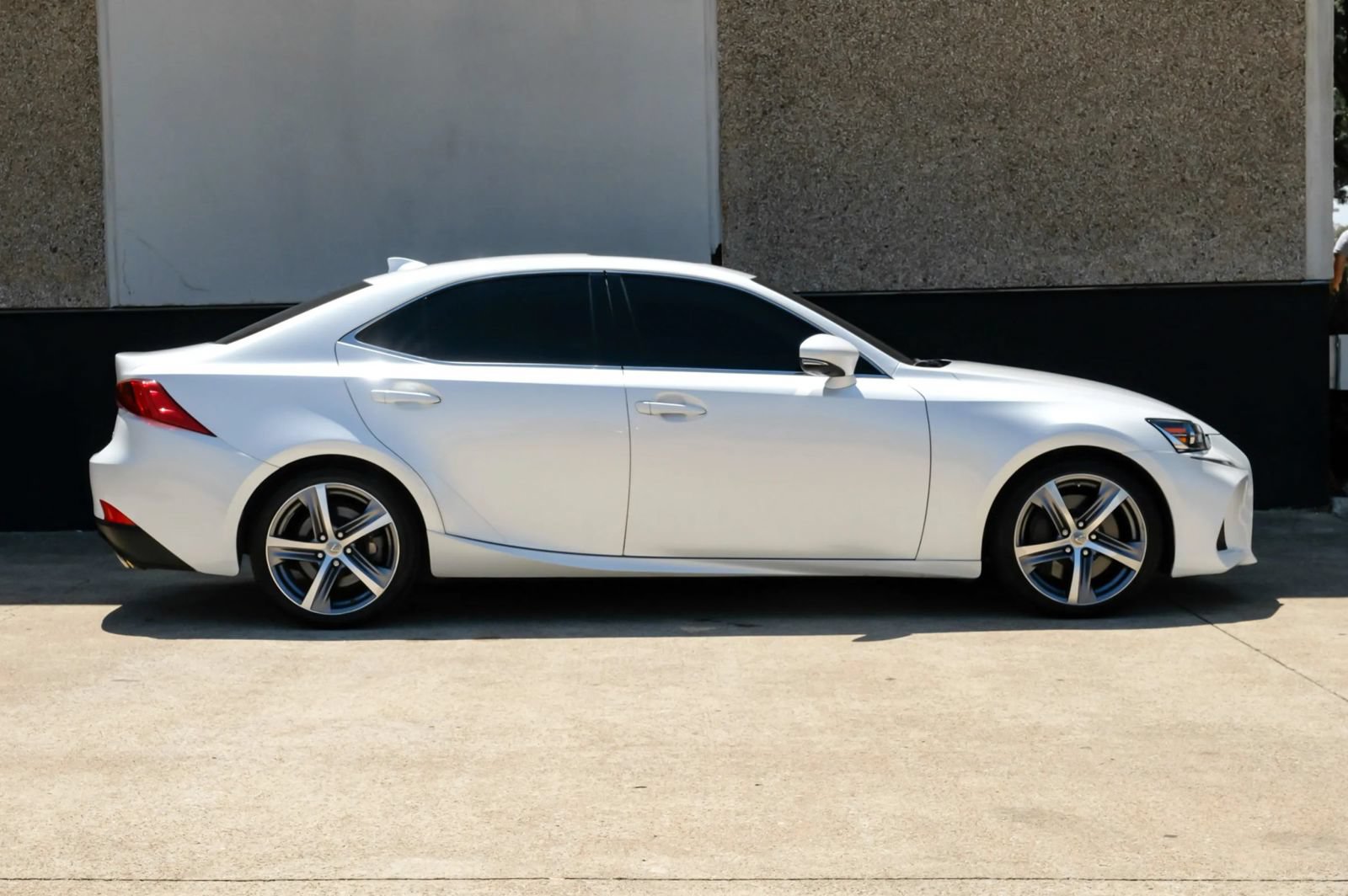 Used 2018 Lexus IS 300 AWD w/ Premium Package image 9