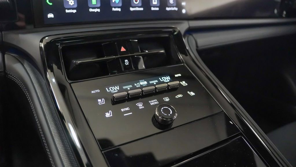New 2025 Porsche Panamera Turbo AWD/4WD image 32