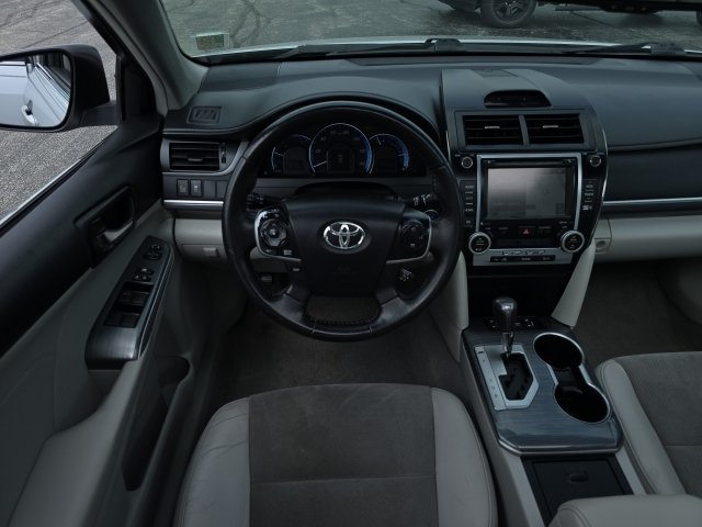 Used 2014 Toyota Camry XLE w/ Leather Package FWD image 15