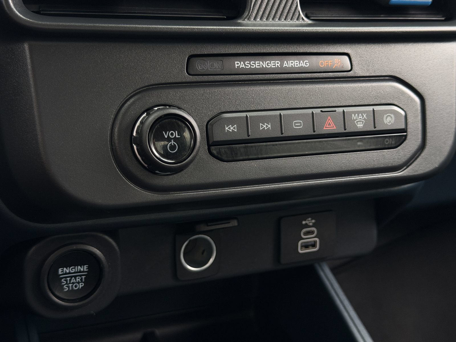 Used 2025 Ford Maverick Lobo AWD/4WD image 21