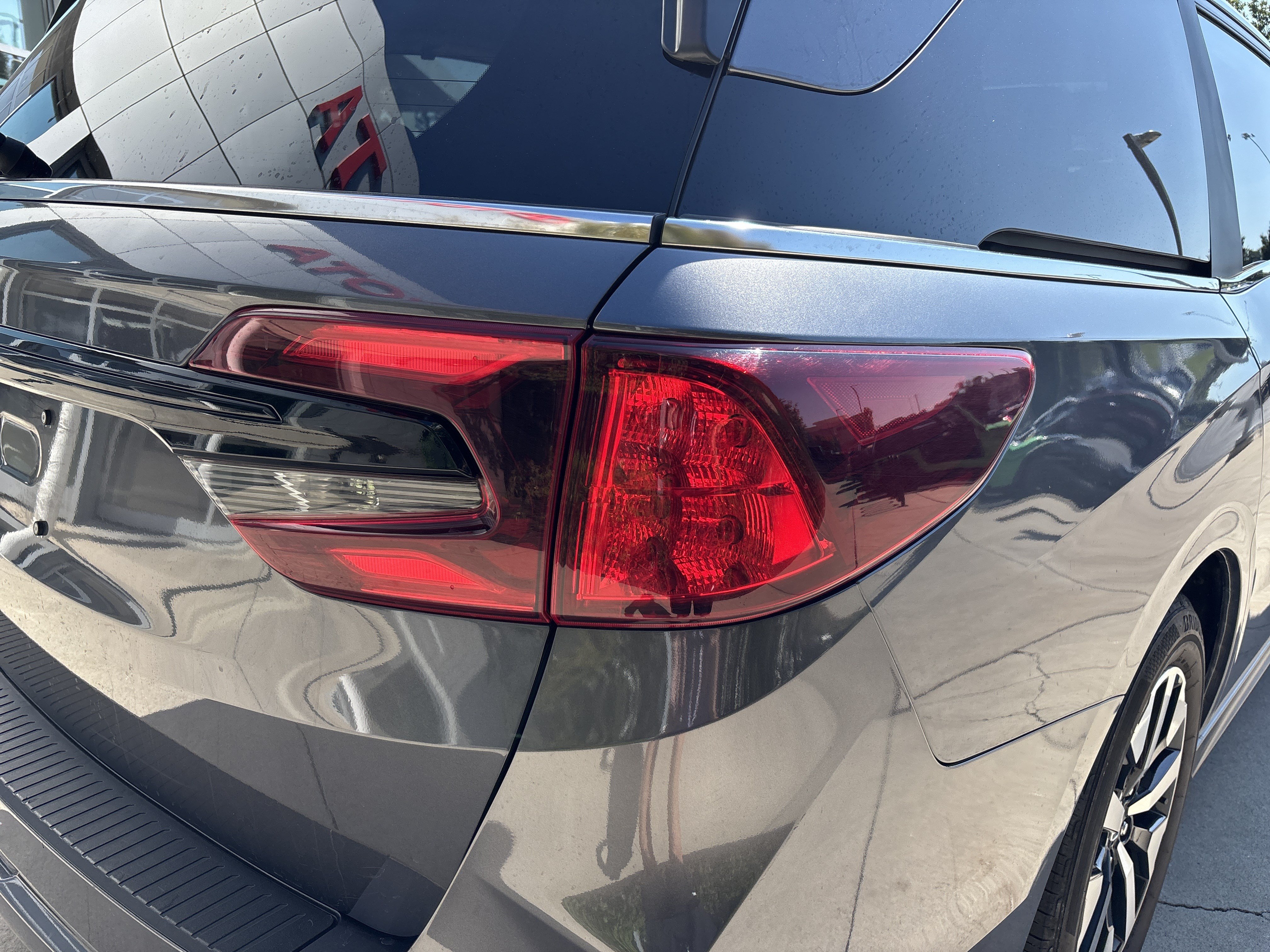 Used 2025 Honda Odyssey EX-L image 12