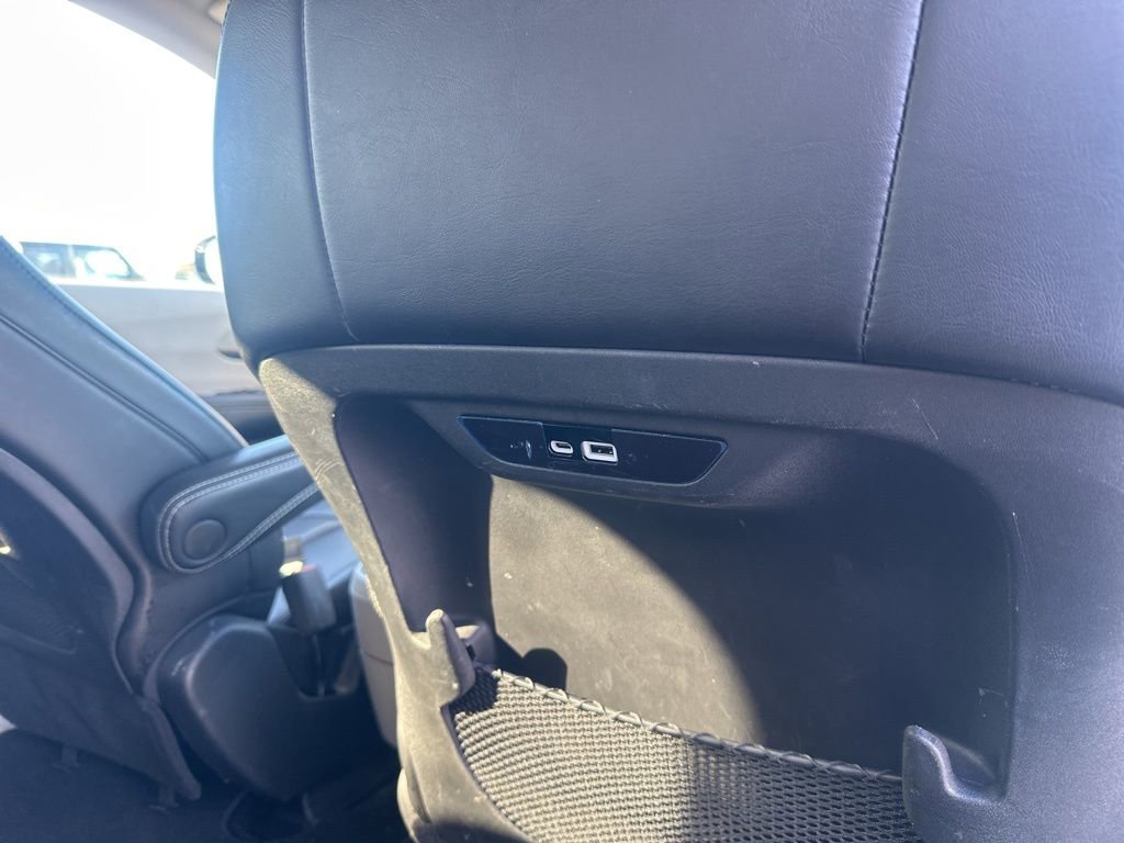 Used 2024 Chrysler Pacifica Touring-L image 13