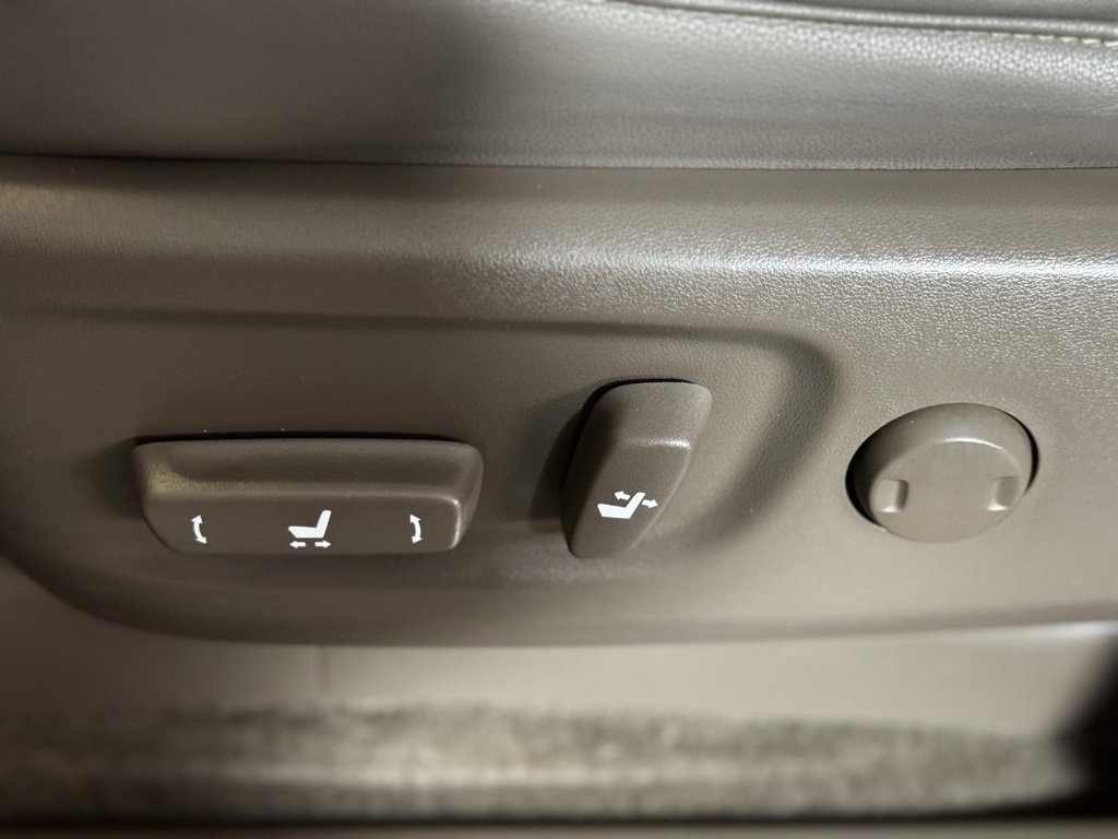 Used 2019 Lexus GX 460 image 16