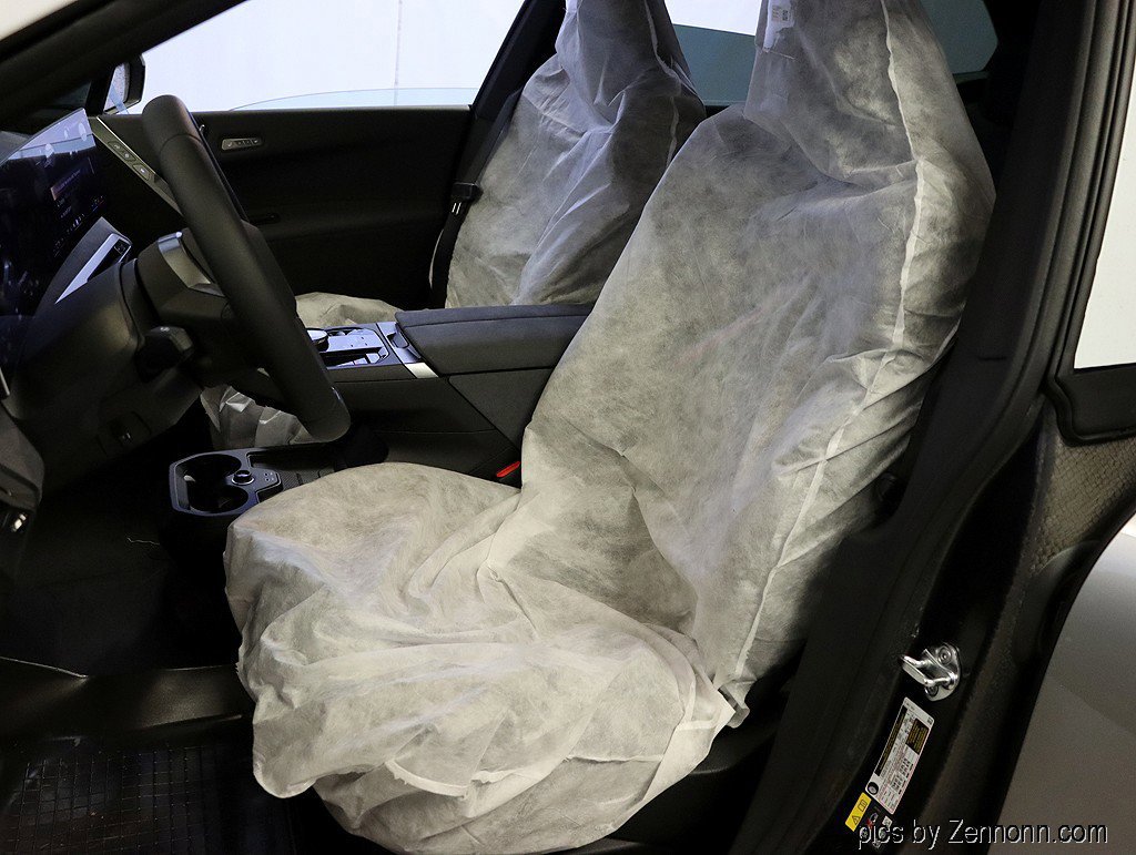 Used 2026 BMW iX xDrive60 image 12