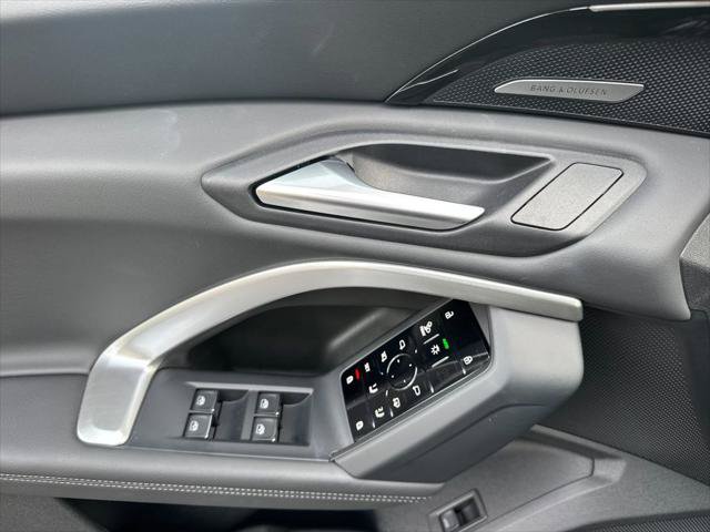 Certified 2025 Audi Q5 Prestige AWD/4WD image 12
