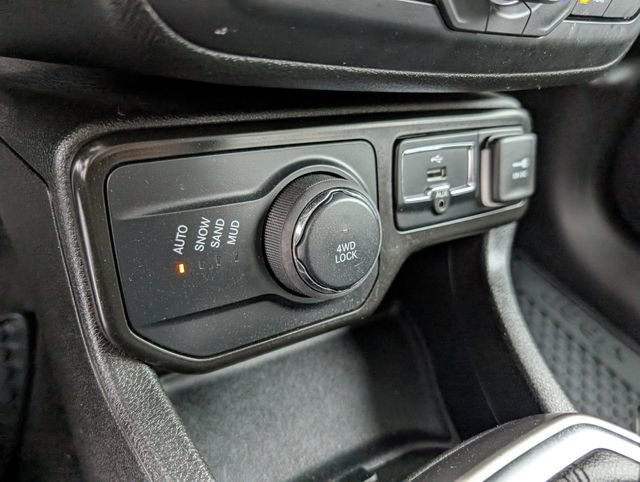 Used 2022 Jeep Renegade Latitude w/ Convenience Group image 18