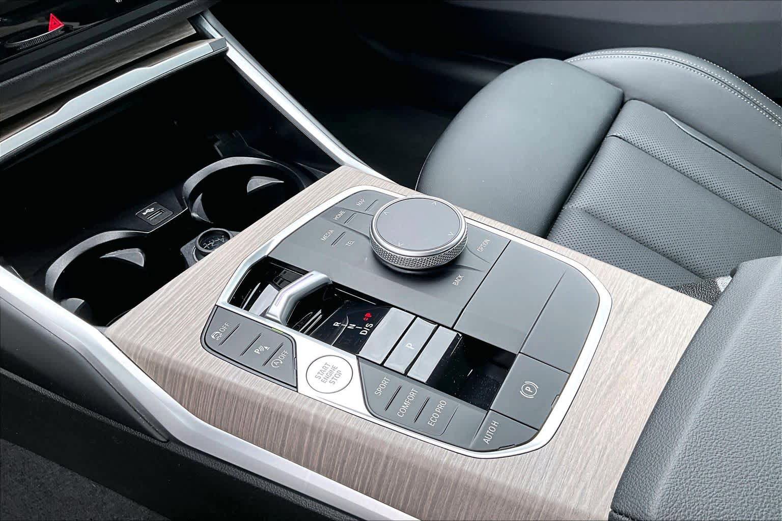 Certified 2025 BMW 330i Sedan RWD image 17