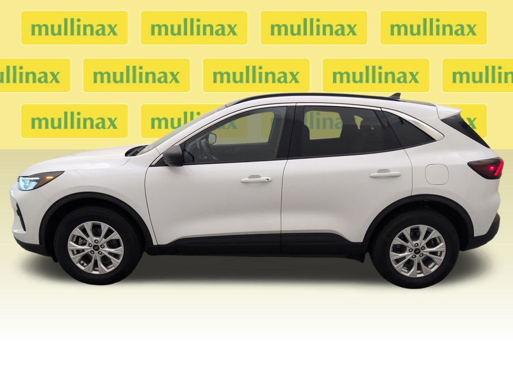 Used 2023 Ford Escape Active w/ Tech Pack #1 AWD/4WD image 10