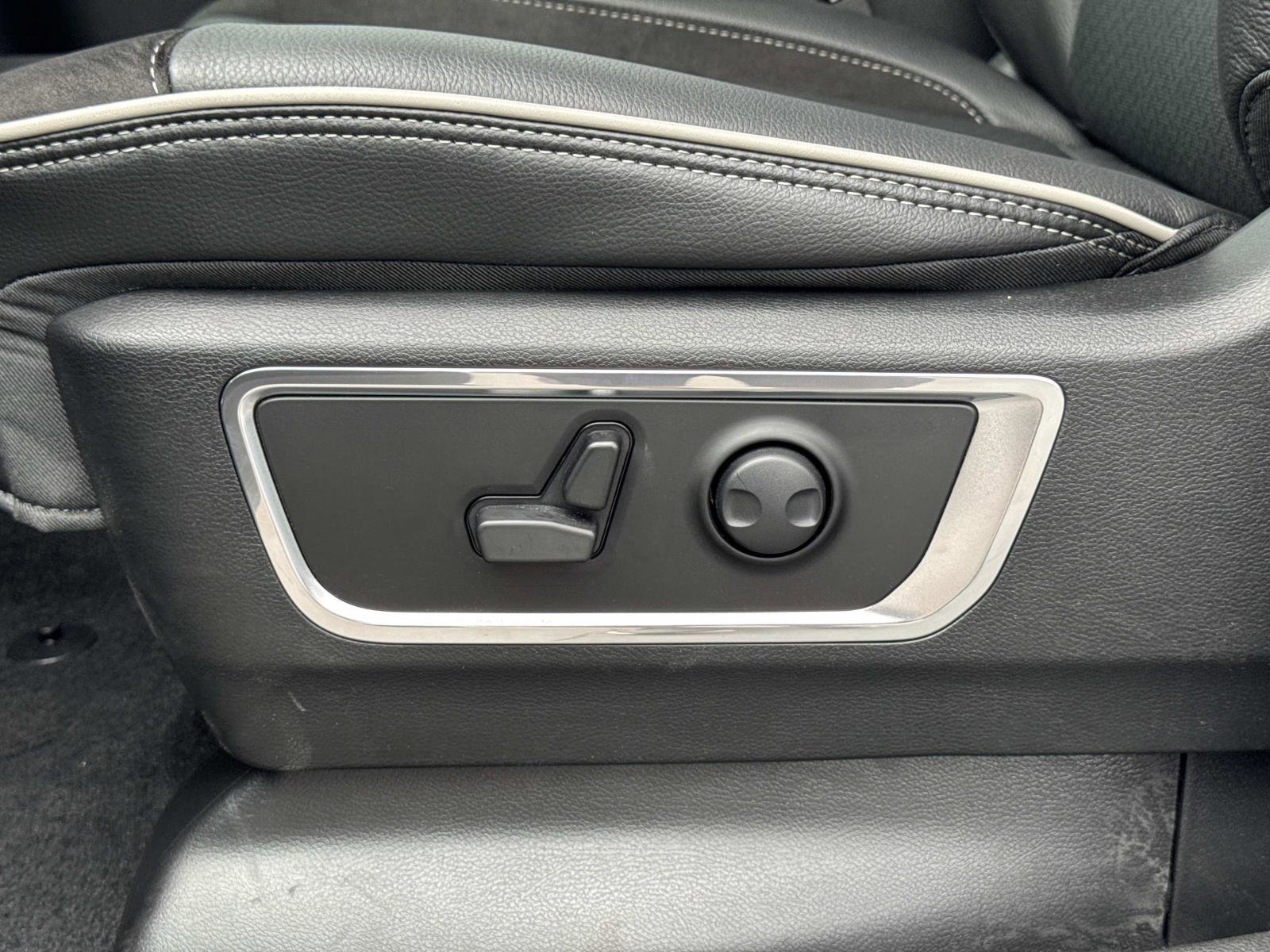 New 2026 RAM 1500 Laramie w/ Night Edition image 25