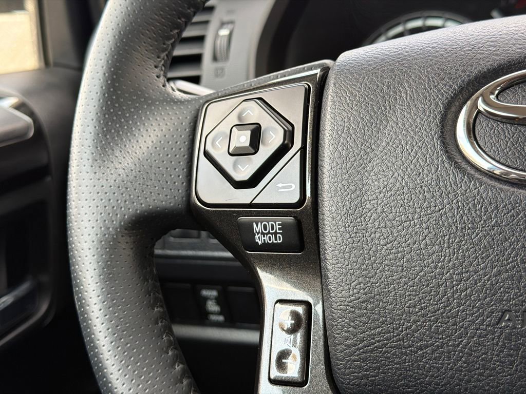 Used 2017 Toyota 4Runner TRD Off-Road image 24