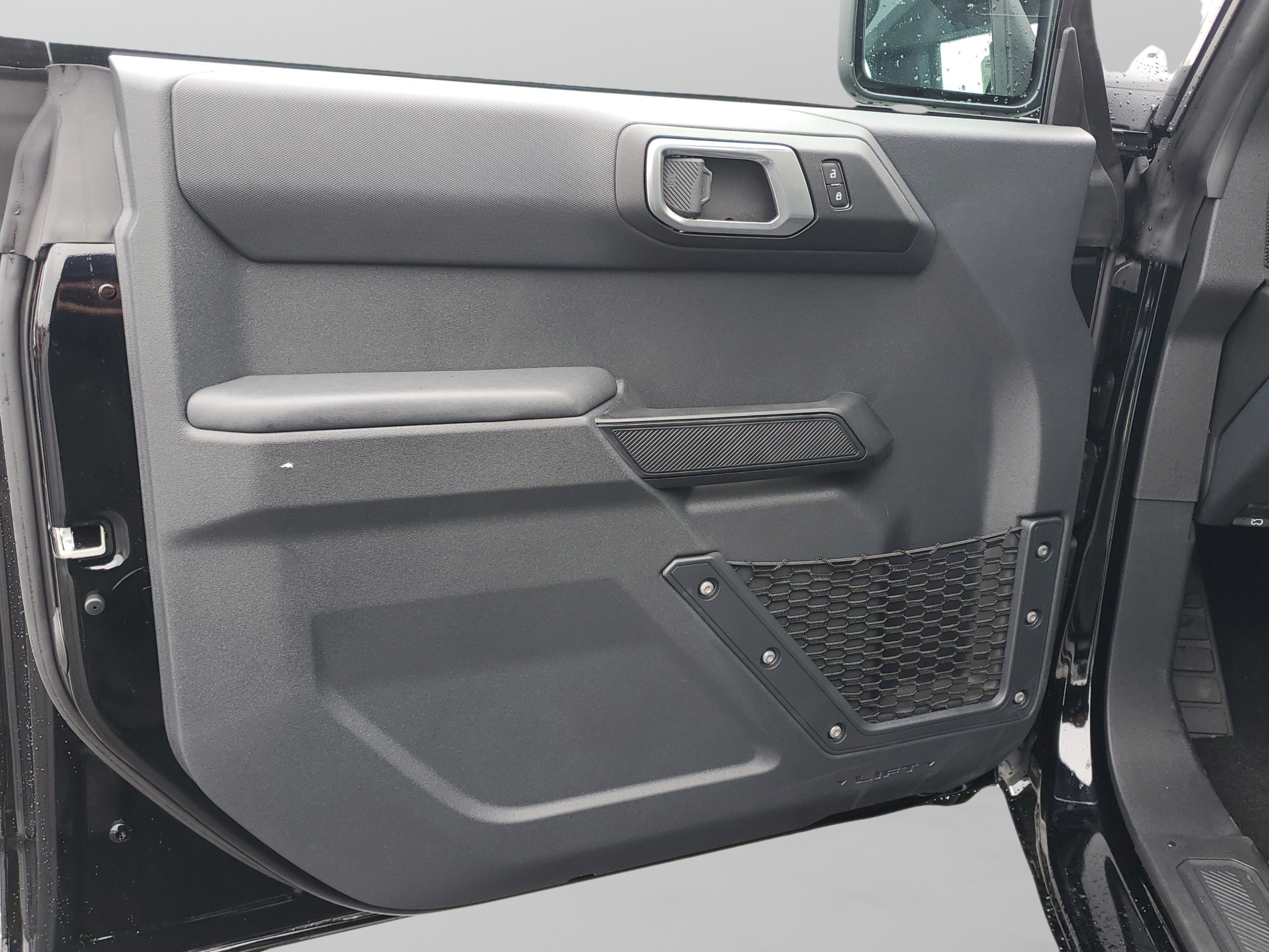 New 2025 Ford Bronco 4-Door AWD/4WD image 27
