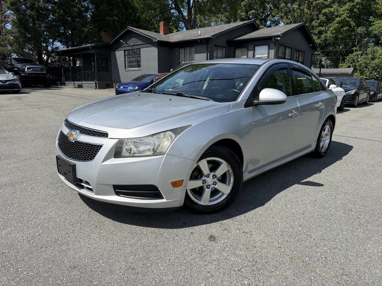 Used 2014 Chevrolet Cruze LT FWD image 1