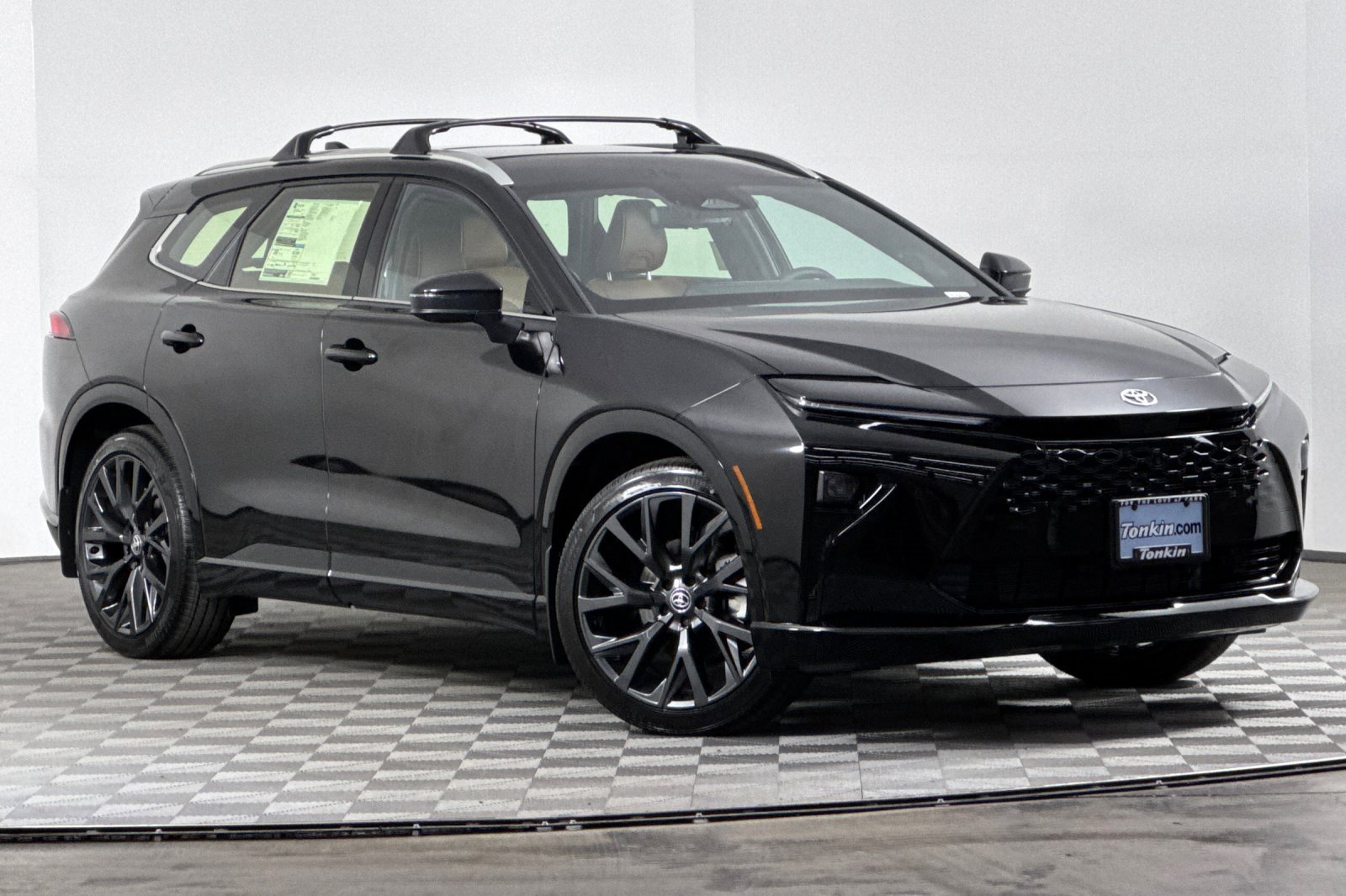 New 2025 Toyota Crown Signia image 2