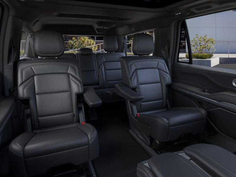 New 2026 Lincoln Navigator L Reserve w/ Jet Appearance Package image 11