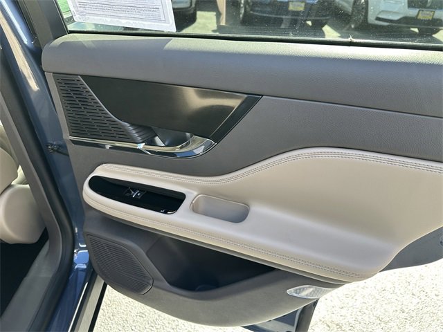 Certified 2022 Lincoln Corsair AWD w/ Equipment Group 101A image 40