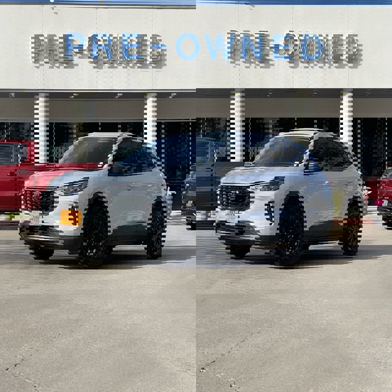 Used 2025 Ford Escape Active image 2