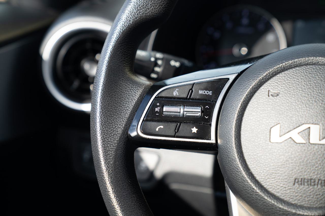 Used 2024 Kia Forte LXS image 33