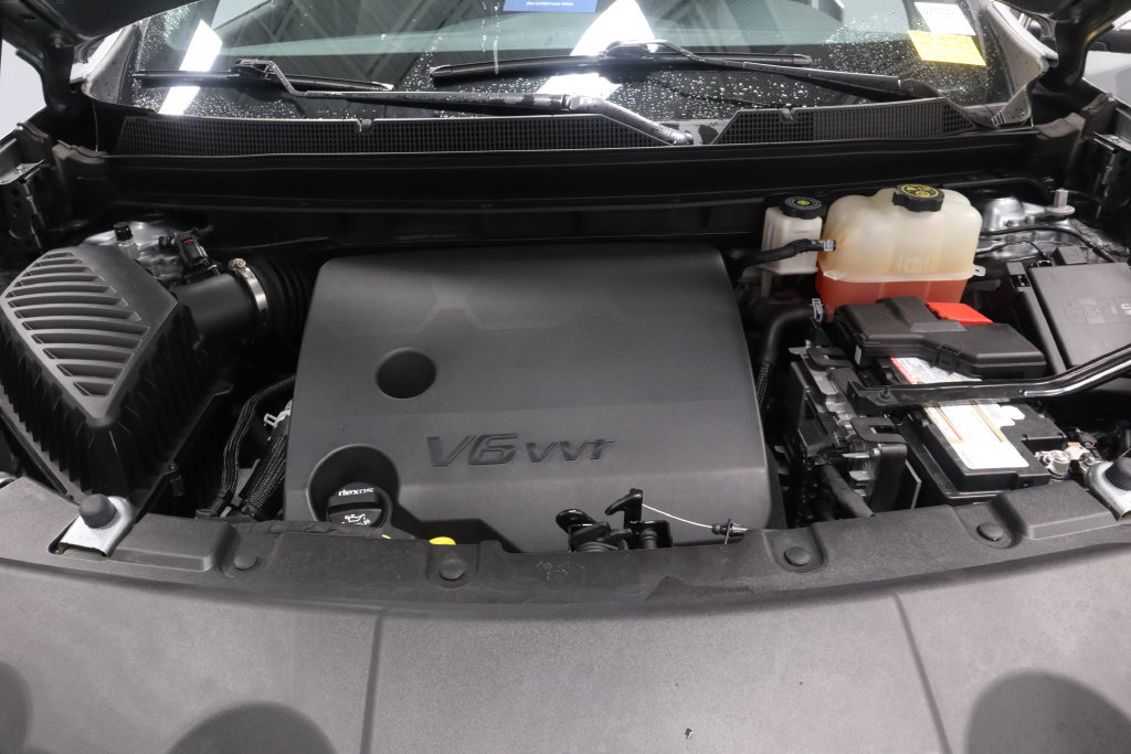 Used 2023 Chevrolet Traverse LT FWD image 31