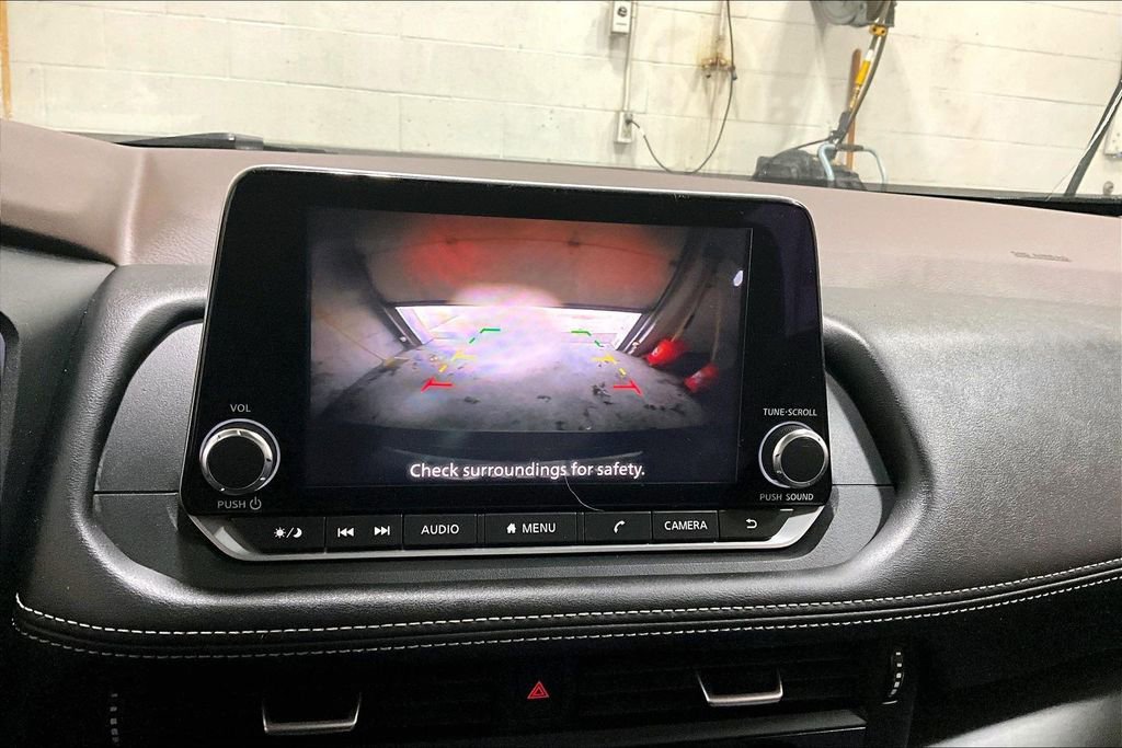 Used 2022 Nissan Rogue S image 14