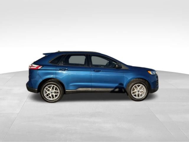Used 2022 Ford Edge SE image 6