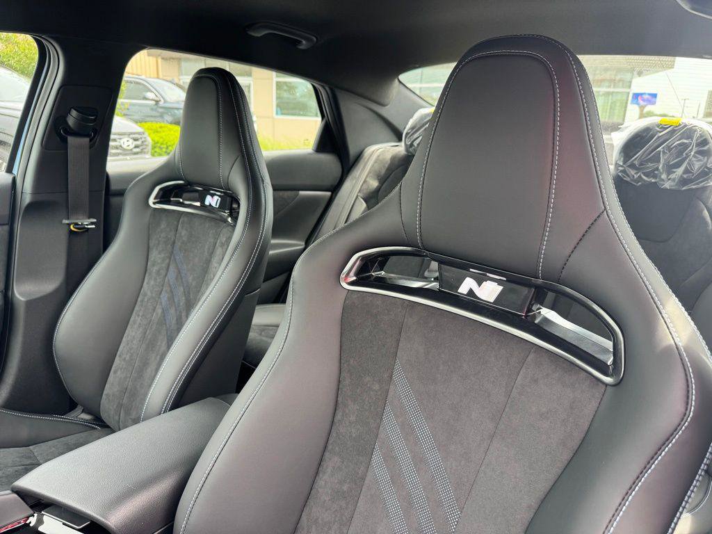 New 2026 Hyundai Elantra N FWD image 11