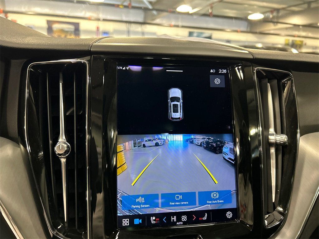 Certified 2023 Volvo XC60 B5 Core w/ Climate Package image 17