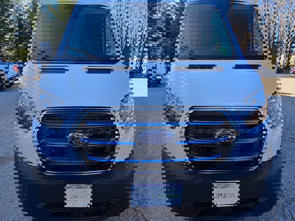 Used 2022 Ford E-Transit Medium Roof image 10