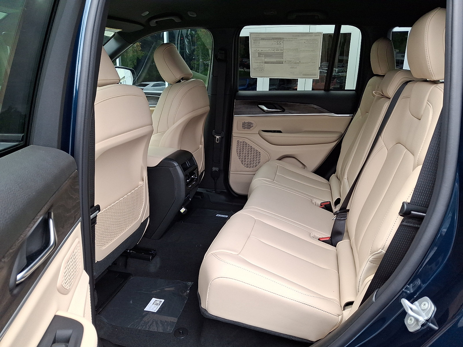 New 2027 Jeep Grand Cherokee Limited AWD/4WD image 6