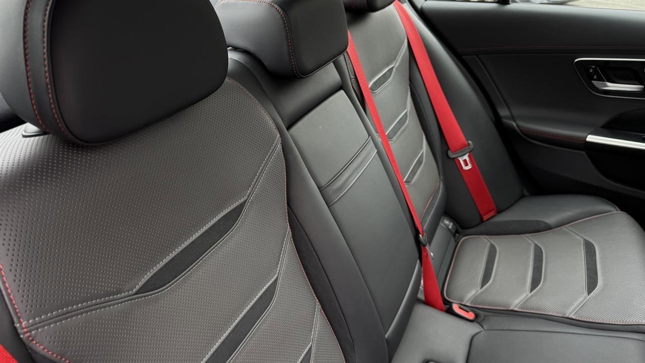 Used 2024 Mercedes-Benz C 36 AMG S image 27