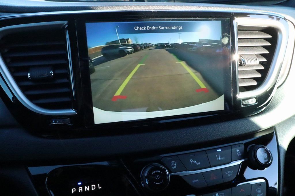 New 2026 Chrysler Voyager LX image 6