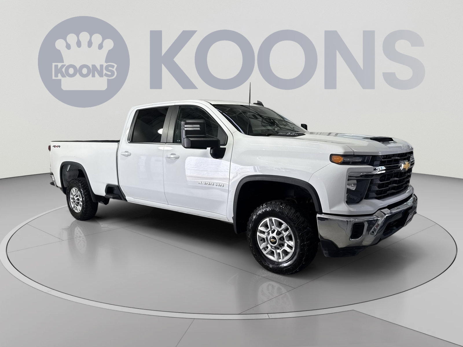 Used 2024 Chevrolet Silverado 2500 LT AWD/4WD image 2