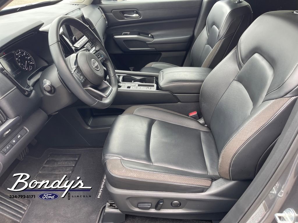 Used 2024 Nissan Pathfinder SL w/ SL Premium Package image 10