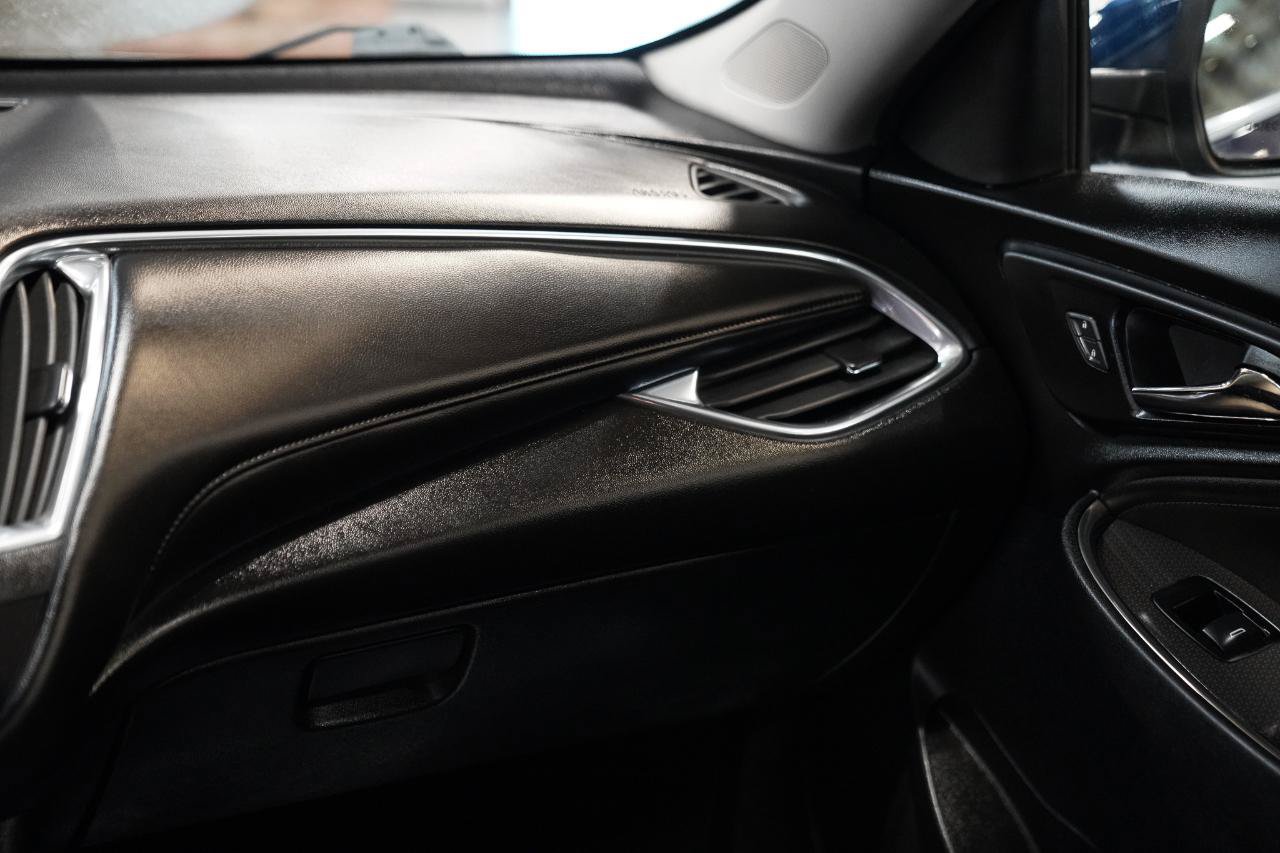 Used 2019 Chevrolet Malibu LT w/ Leather Package FWD image 25