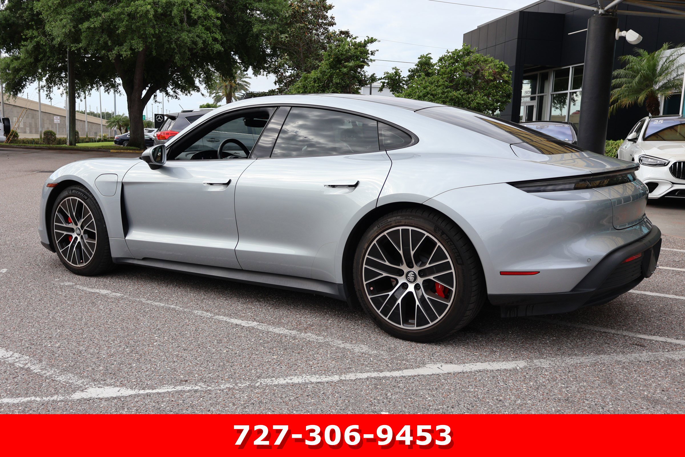 Used 2021 Porsche Taycan 4S image 6