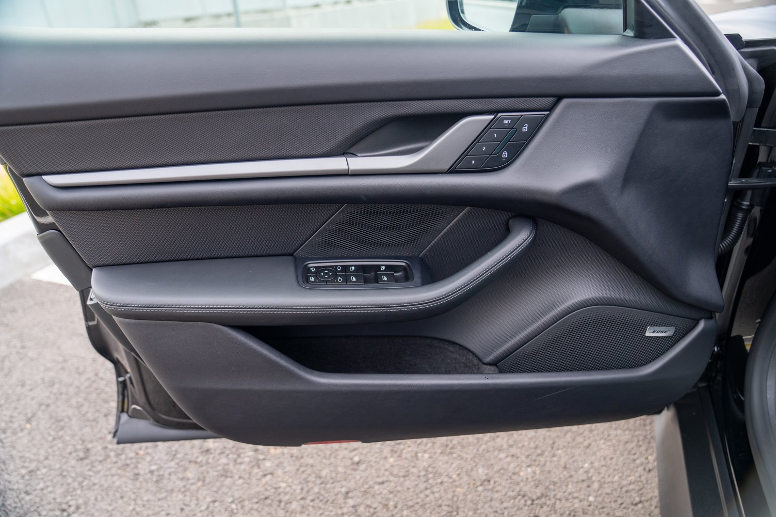 Certified 2025 Porsche Taycan RWD image 10