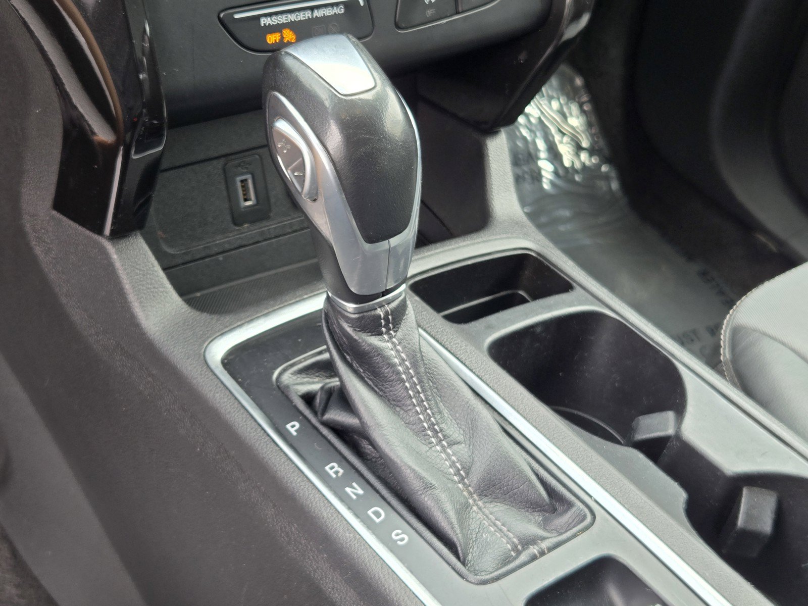 Used 2019 Ford Escape SE FWD image 18