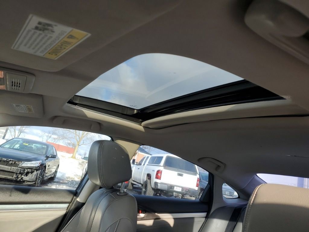 Used 2017 Honda Civic Touring image 15