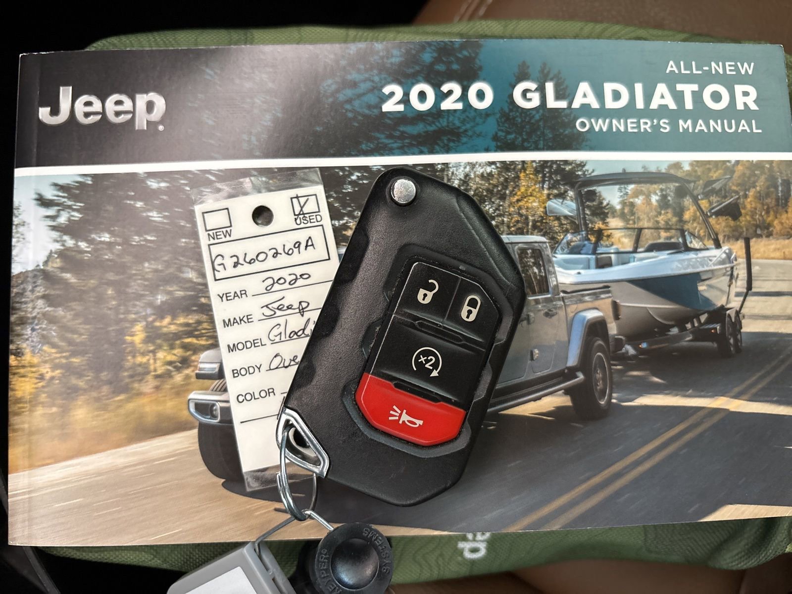 Used 2020 Jeep Gladiator Overland w/ Popular Equipment Package image 32