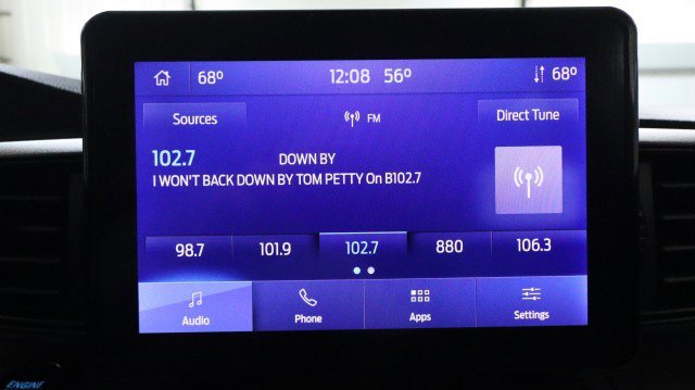 Used 2022 Ford Explorer XLT image 15