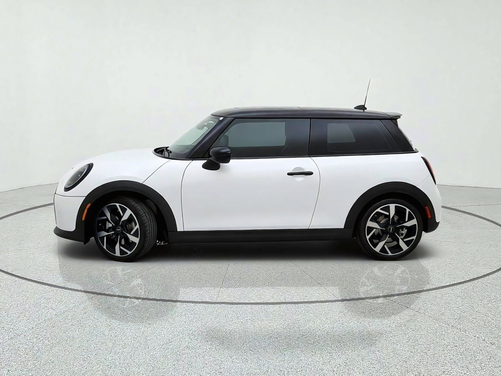 Used 2025 MINI Cooper S FWD image 14