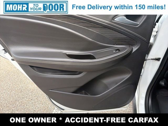 Used 2018 Buick Envision Essence image 29