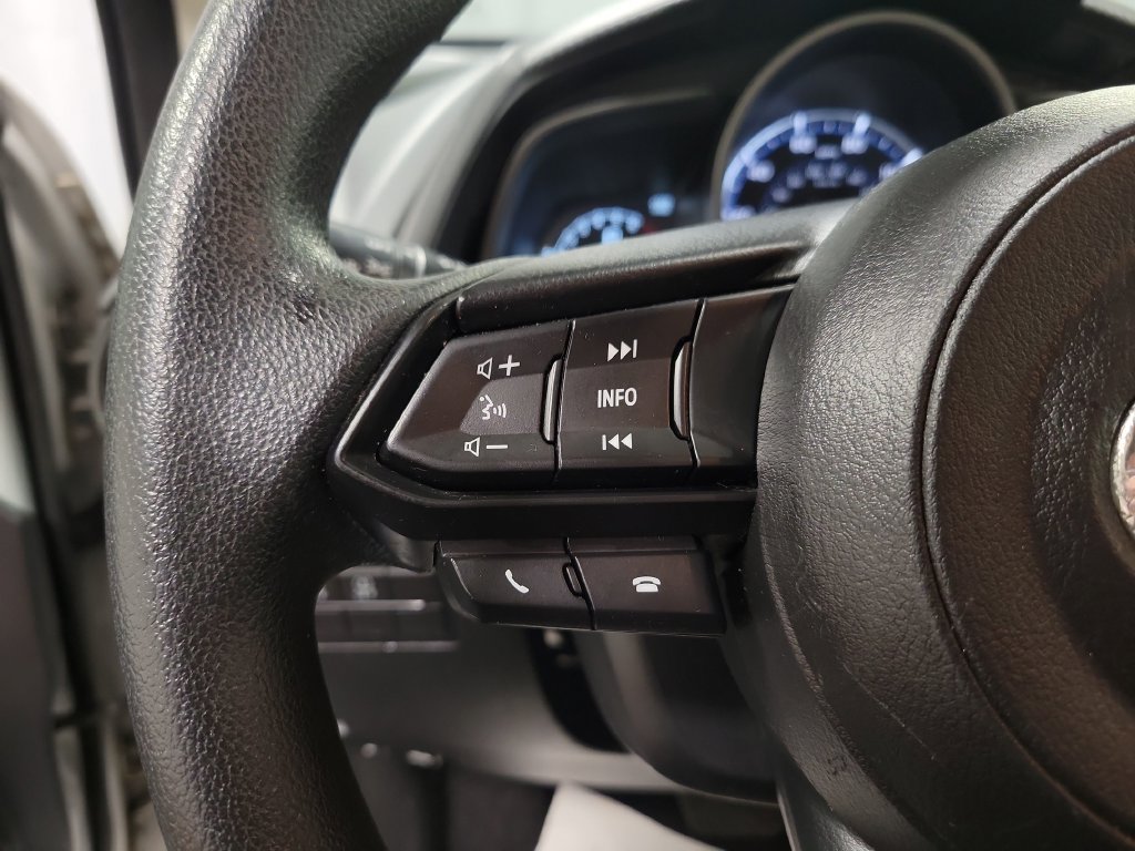 Used 2019 Toyota Yaris L FWD image 23