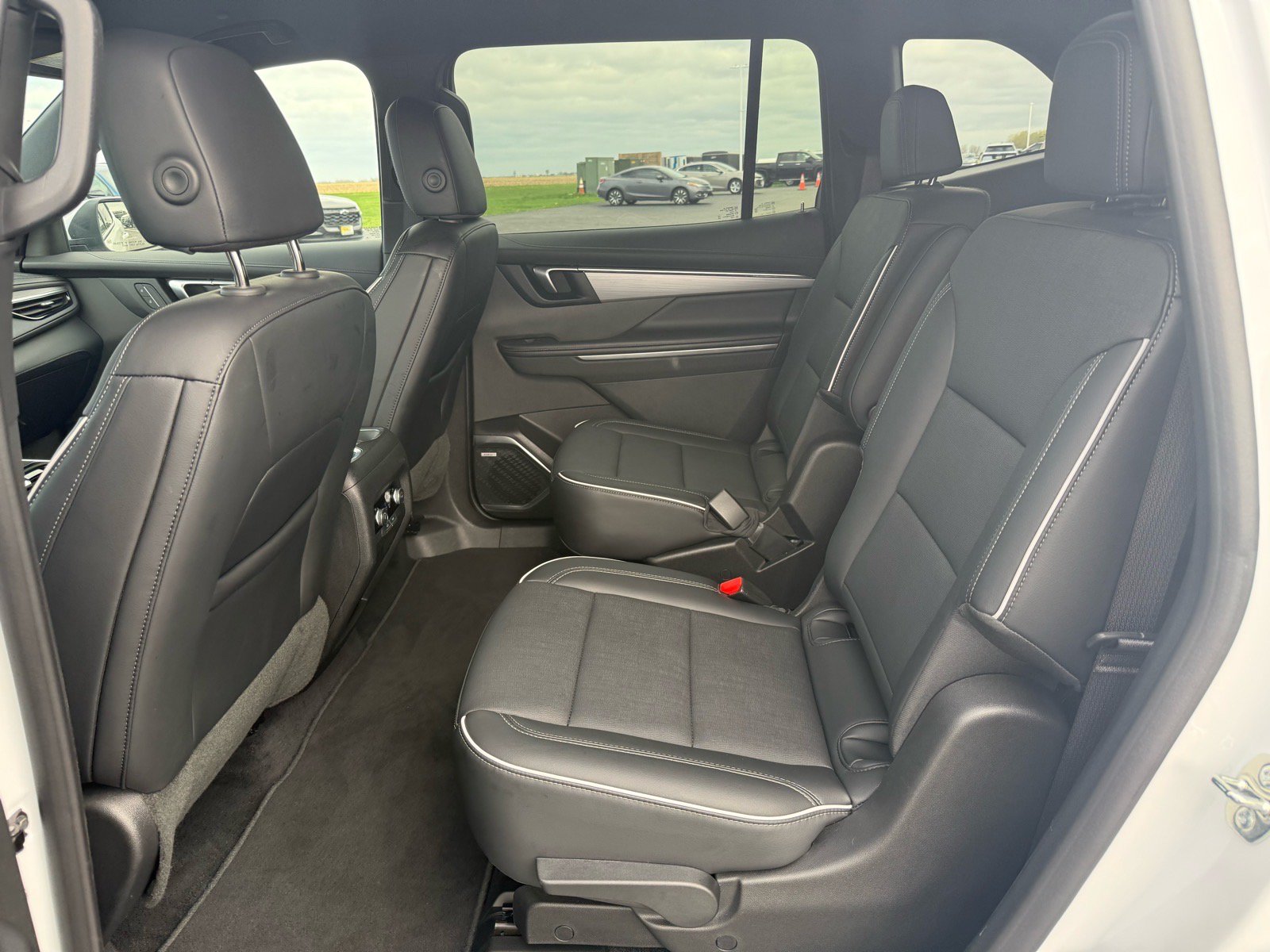 Used 2025 Buick Enclave Preferred FWD image 12