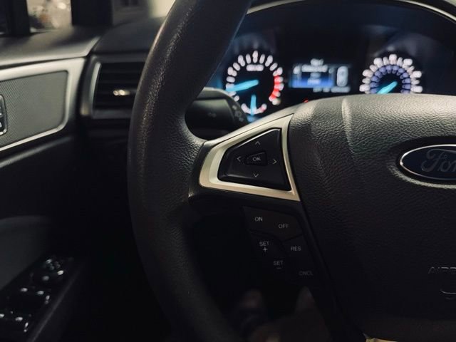 Used 2016 Ford Fusion SE w/ SE Cold Weather Package image 23