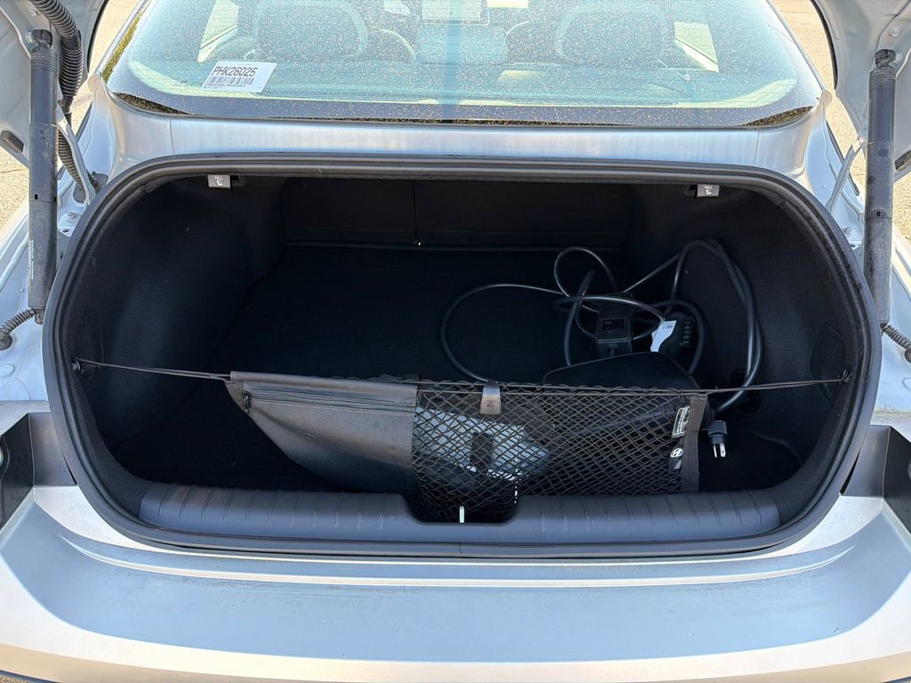 Used 2025 Hyundai Ioniq 6 Limited image 18