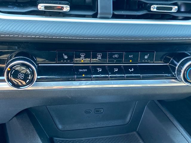 Certified 2026 Chevrolet Equinox LT AWD/4WD image 13