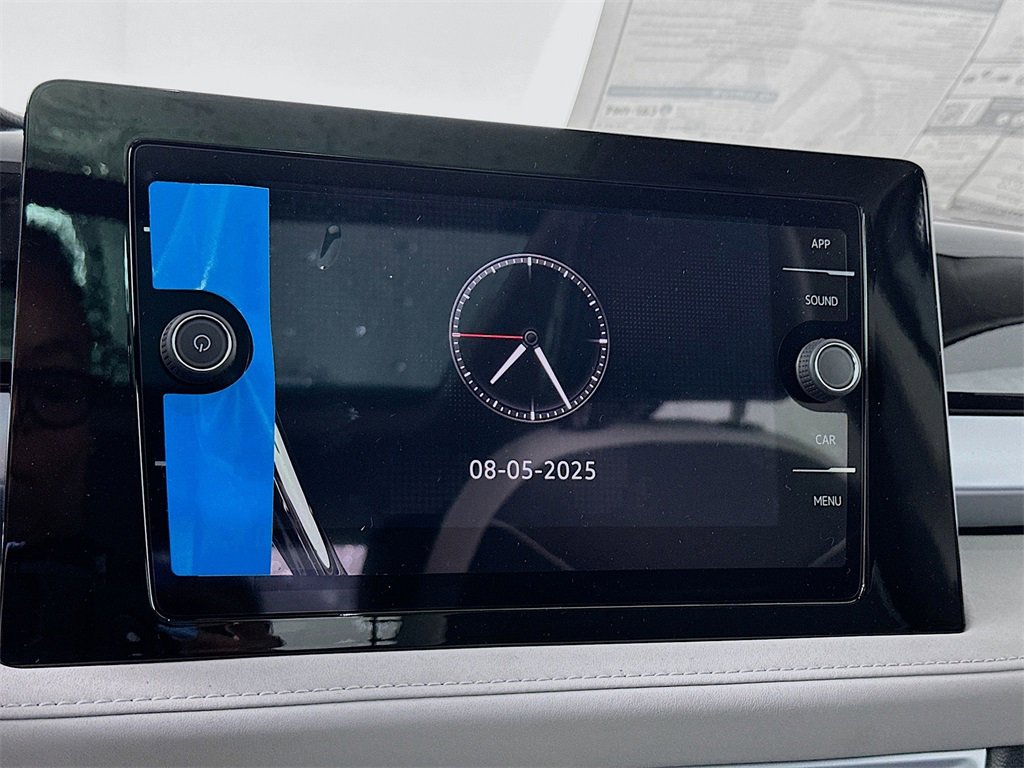 New 2025 Volkswagen Taos SE image 13