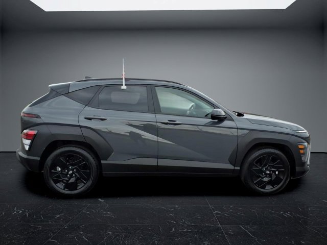 Used 2026 Hyundai Kona SEL Sport FWD image 2